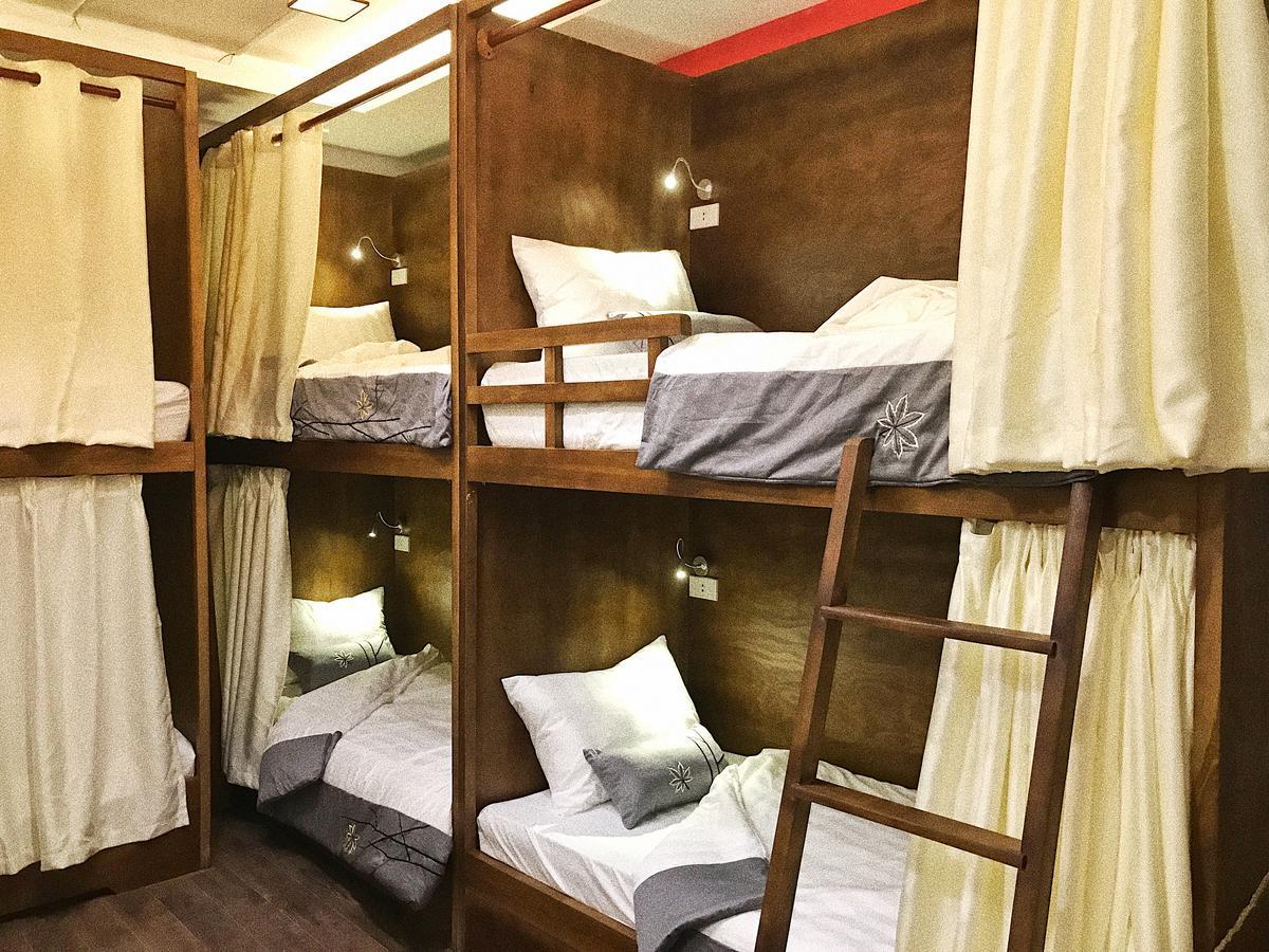 Rustic House Backpacker Hotel Hanoi Exterior photo